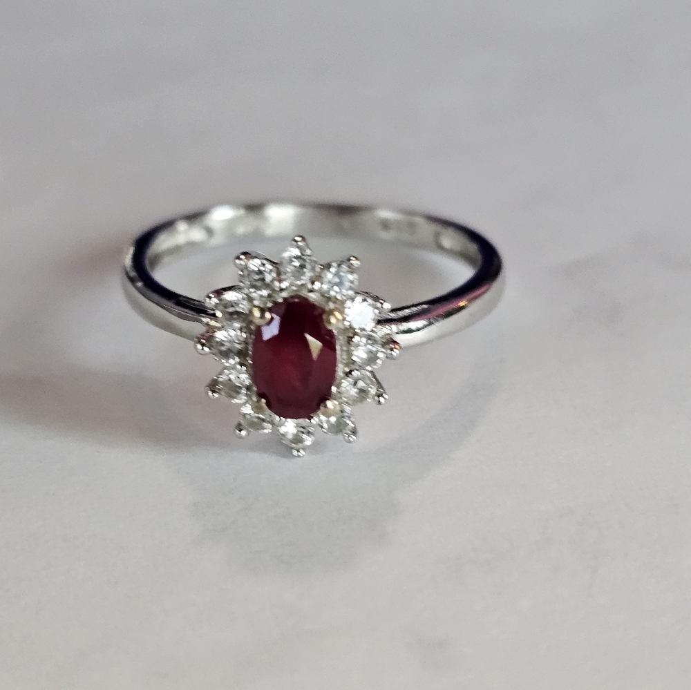 Genuine Royal Thai Ruby and White Zircon in Platinum Sterling Ring Size 7!  ♥️ - Picture 3 of 8